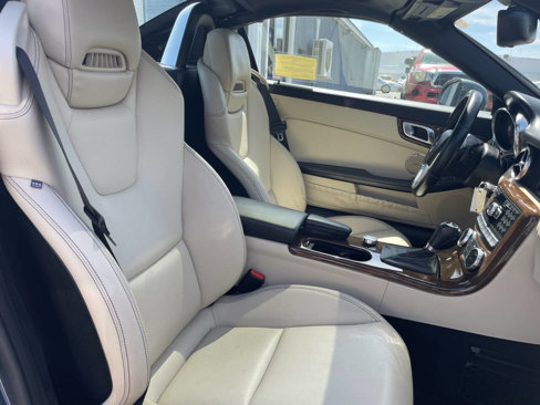 Used 2015 Mercedes-Benz SLK 250 image 19
