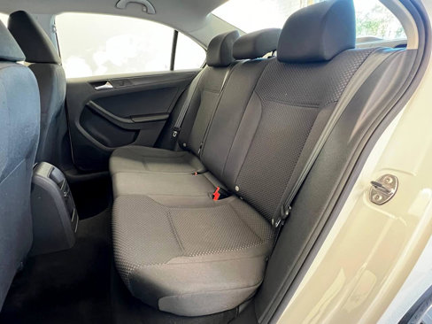Used 2014 Volkswagen Jetta S image 10