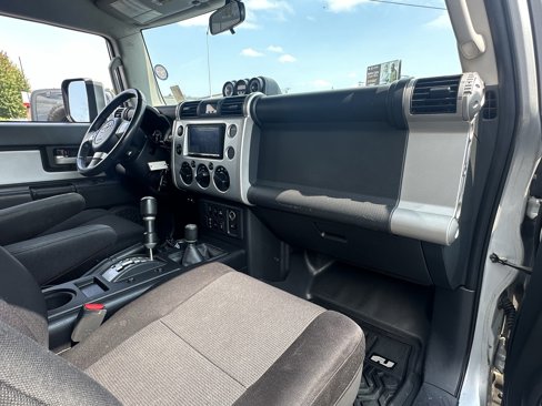 Used 2007 Toyota FJ Cruiser 4WD image 11