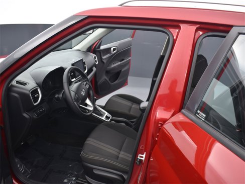 Certified 2022 Hyundai Venue SEL w/ Cargo Package image 11