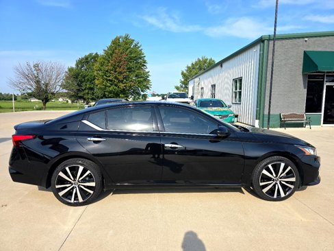 Used 2019 Nissan Altima 2.5 Platinum image 6