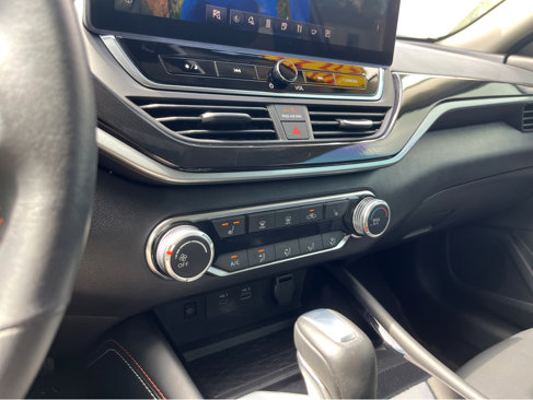 Used 2024 Nissan Altima 2.5 SR image 12