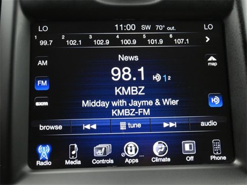 Used 2016 Chrysler 300 C image 20