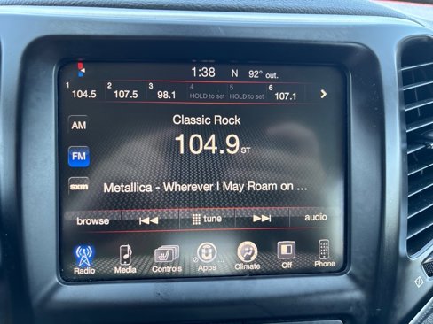 Used 2015 Jeep Cherokee Trailhawk w/ Cold Weather Group image 34