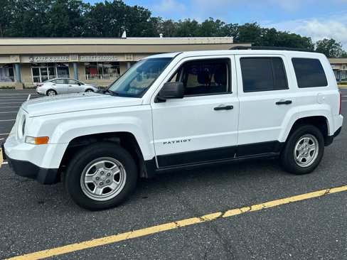 Used 2016 Jeep Patriot Sport image 2