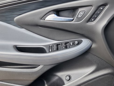 Used 2020 Buick Envision Essence image 26