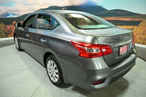 Used 2016 Nissan Sentra S image 11