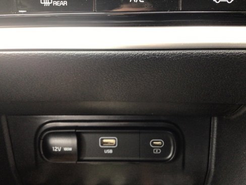 Used 2023 Kia Sportage LX image 13