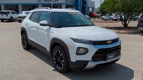 Used 2021 Chevrolet TrailBlazer LT w/ Convenience Package image 2