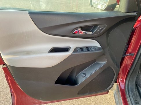 Used 2021 Chevrolet Equinox LT image 16