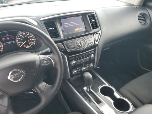 Used 2020 Nissan Pathfinder S image 23