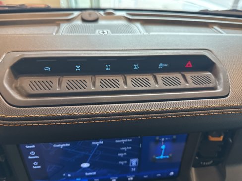 Used 2024 Ford Bronco Badlands image 37