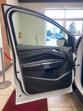 Used 2018 Ford Escape SE image 9