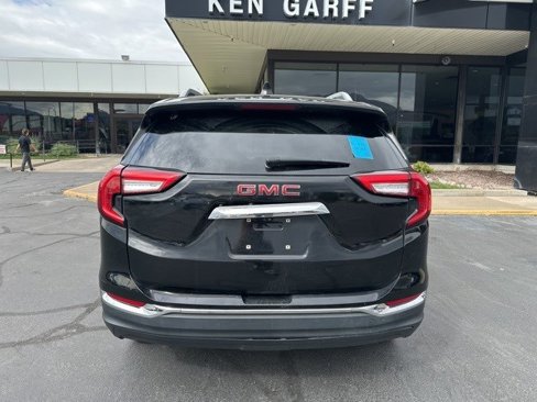 Used 2024 GMC Terrain SLT image 5