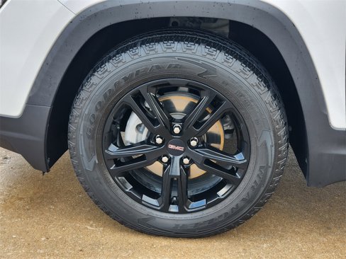 Used 2022 GMC Terrain AT4 w/ Infotainment Package II image 10