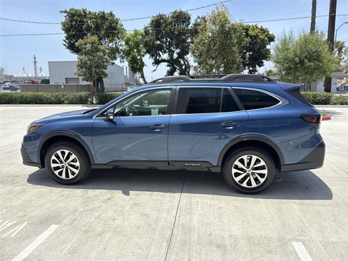 Used 2022 Subaru Outback Premium image 6