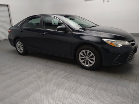 Used 2016 Toyota Camry LE image 11