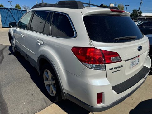 Used 2014 Subaru Outback 2.5i Limited image 3