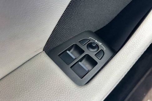 Used 2016 Jaguar F-TYPE Convertible image 27
