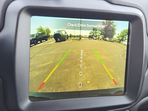 Used 2023 Jeep Renegade Latitude image 29
