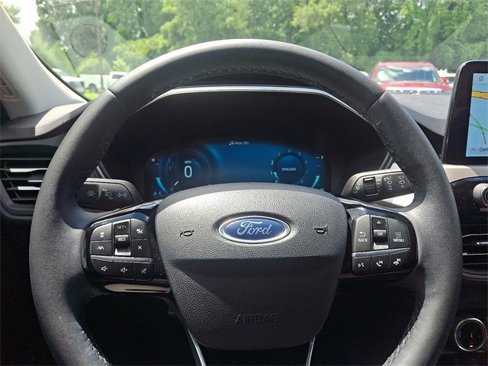 Used 2022 Ford Escape SEL w/ Technology Package image 18