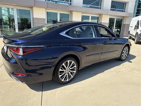 Used 2019 Lexus ES 350 image 5