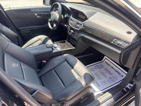Used 2010 Mercedes-Benz E 350 4MATIC Sedan image 14