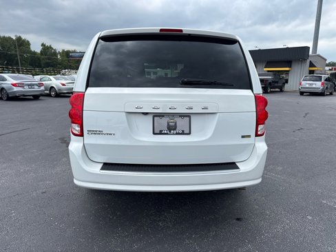 Used 2018 Dodge Grand Caravan SE w/ UConnect Hands-Free Group image 4