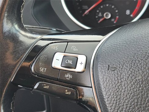Used 2020 Volkswagen Tiguan SE R-Line image 33