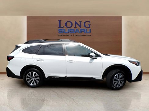 Used 2020 Subaru Outback Premium image 7