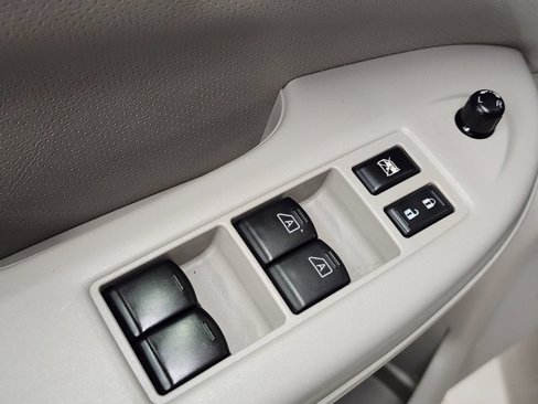 Used 2013 Nissan Quest LE image 22