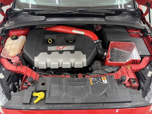 Used 2017 Ford Focus ST image 8