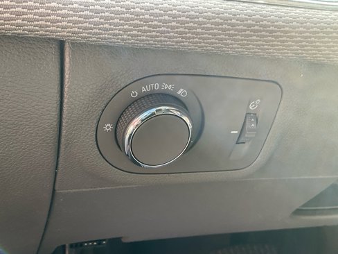 Used 2018 Chevrolet Cruze LS image 36