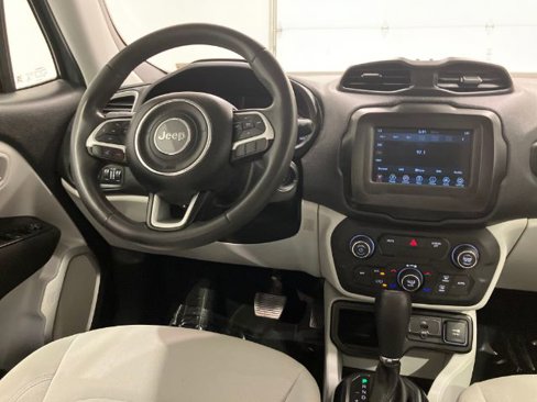 Used 2018 Jeep Renegade Latitude image 33