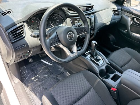 Certified 2020 Nissan Rogue S image 9