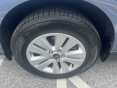 Used 2018 Subaru Outback 2.5i Premium image 10