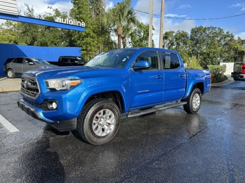 Used 2016 Toyota Tacoma TRD Sport image 2