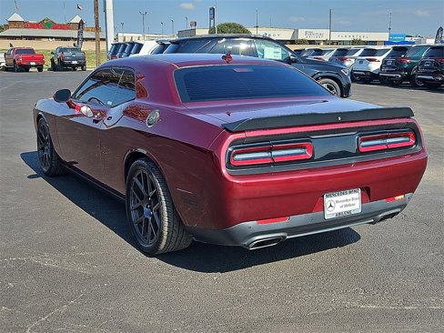 Used 2017 Dodge Challenger R/T Scat Pack w/ Leather Interior Group image 5