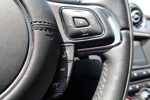 Used 2017 Jaguar XJ R-Sport image 34