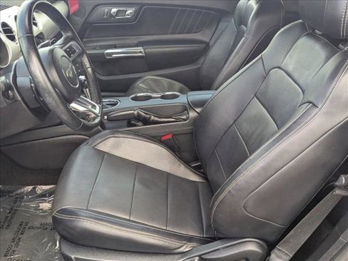 Used 2016 Ford Mustang Premium image 16
