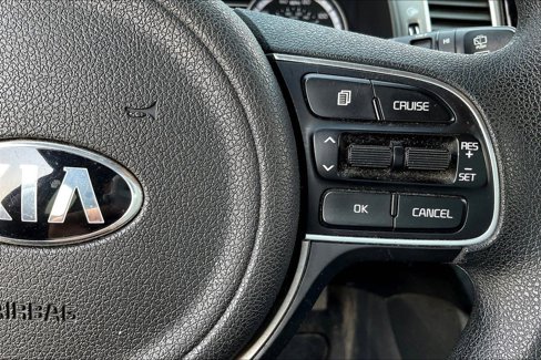 Used 2018 Kia Niro LX image 11