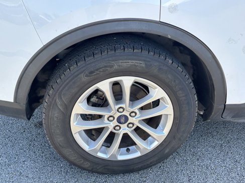 Used 2020 Ford Escape SE image 6