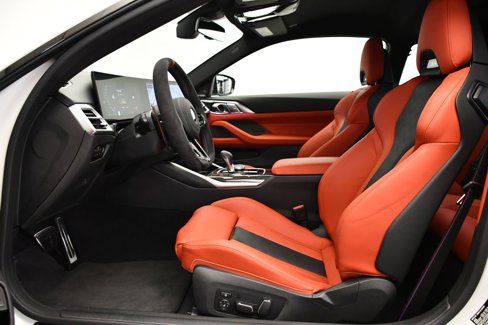 Used 2025 BMW M4 Competition w/ Executive Package image 5