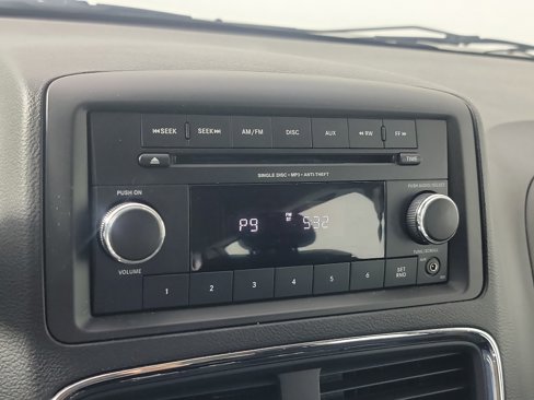 Used 2016 Dodge Grand Caravan American Value Package image 28