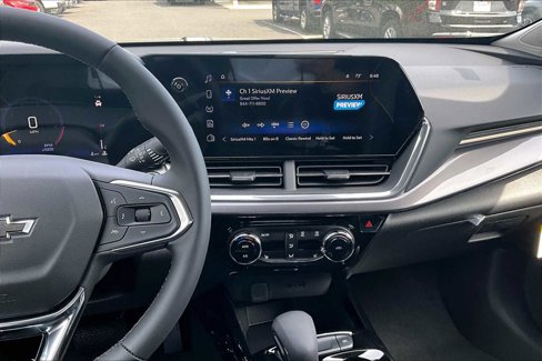 New 2025 Chevrolet Trax ACTIV w/ Driver Confidence Package image 13