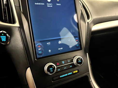 Used 2022 Ford Edge SE image 20
