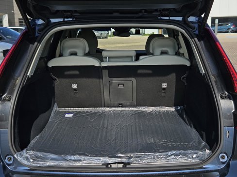 New 2025 Volvo XC60 B5 Plus w/ Protection Package Premier image 11