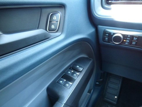 New 2025 Ford Maverick XL image 26