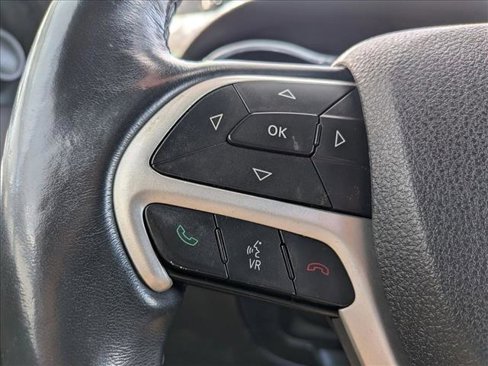 Used 2015 Jeep Grand Cherokee Altitude image 16