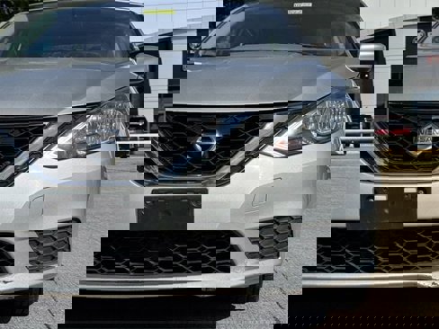 Used 2017 Nissan Sentra SV image 9